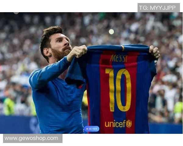 当年叱咤风云的足球巨星如今老去昔日辉煌只能留在回忆