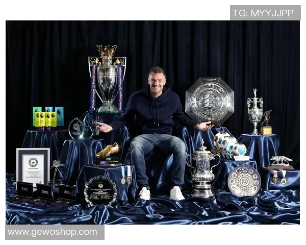 足球巨星浴火重生 跨越困境成就伟大传奇 足球巨星浴火重生 跨越困境成就伟大传奇